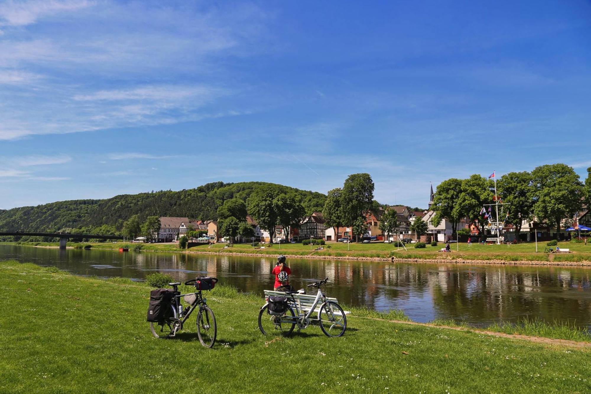 Ferienwohnungen Am Weserstrand Bodenwerder Ngoại thất bức ảnh